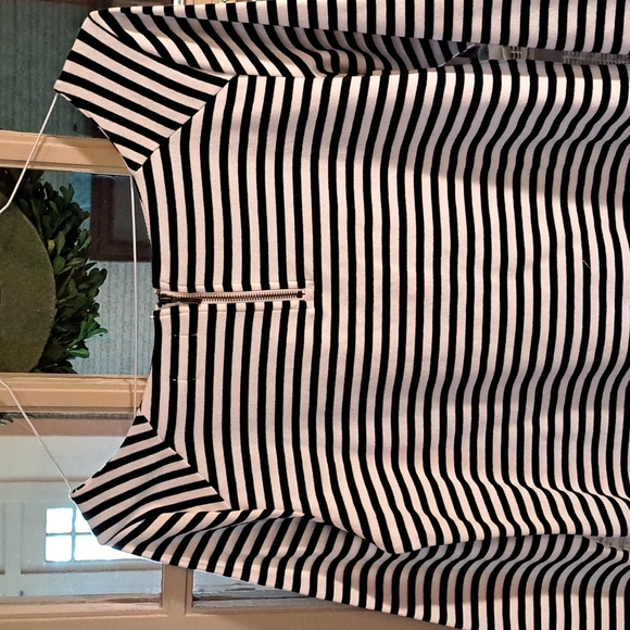 Top - Picture 4 of 4